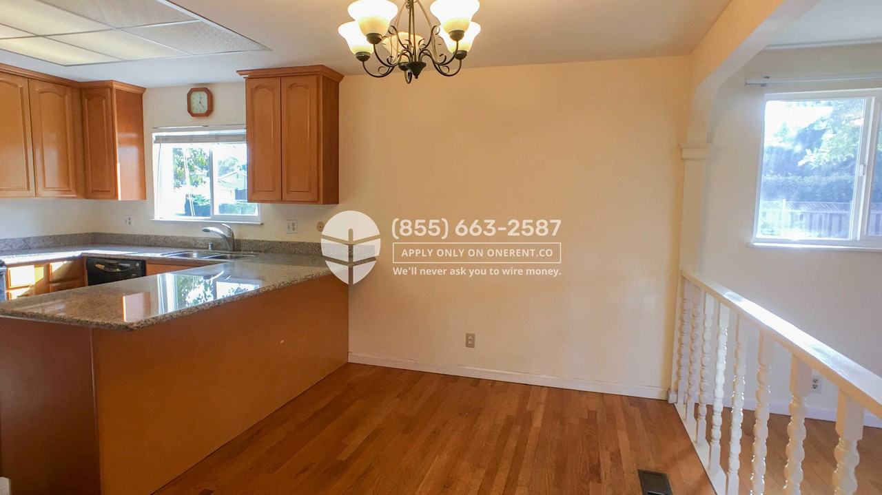 35893 Blair Pl - Photo 2 of 17