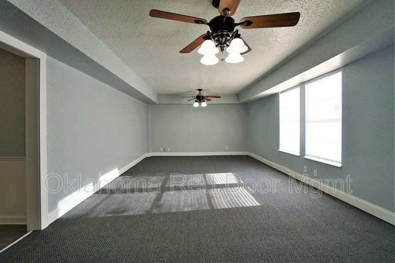 1605 Breckenridge Dr #1605 - Photo 2 of 13