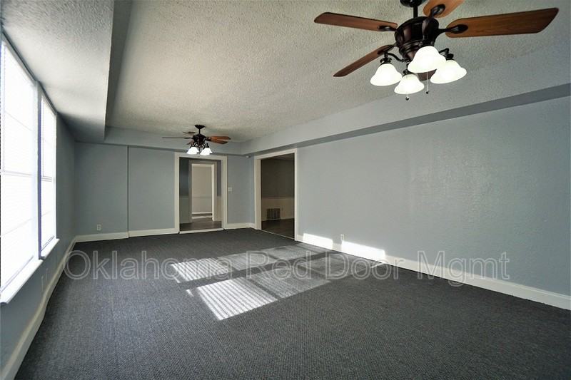 1605 Breckenridge Dr #1605 - Photo 3 of 13