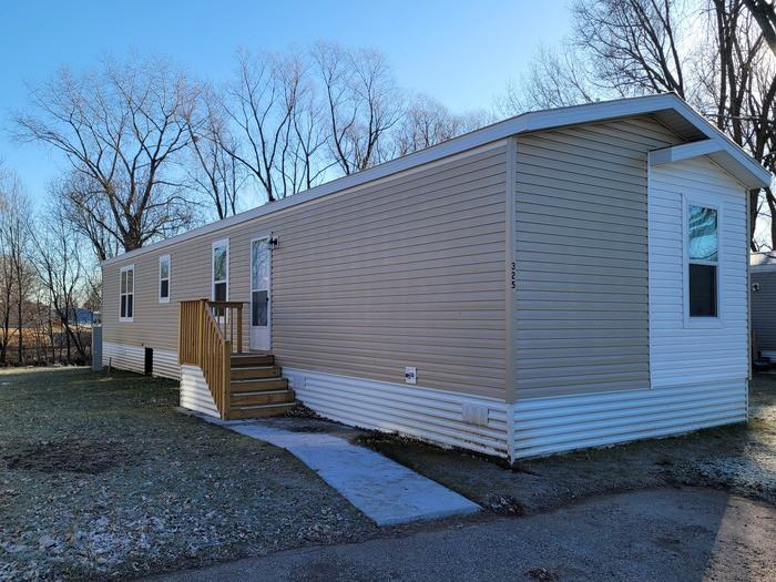 325 Brutus Dr - Photo 2 of 4