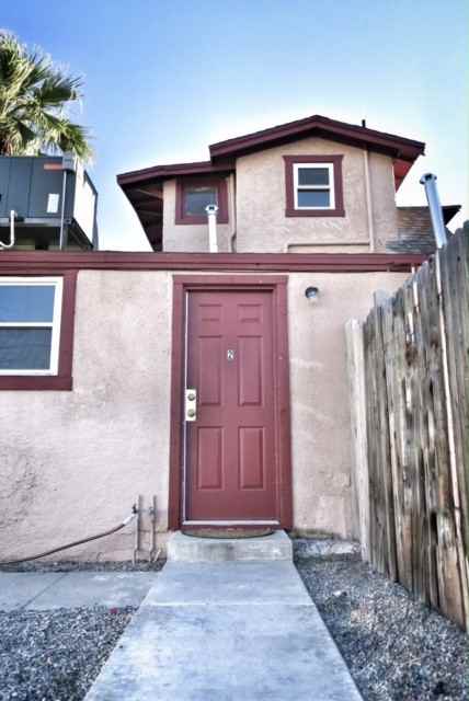 Pierce Street Duplex - Photo 2 of 6