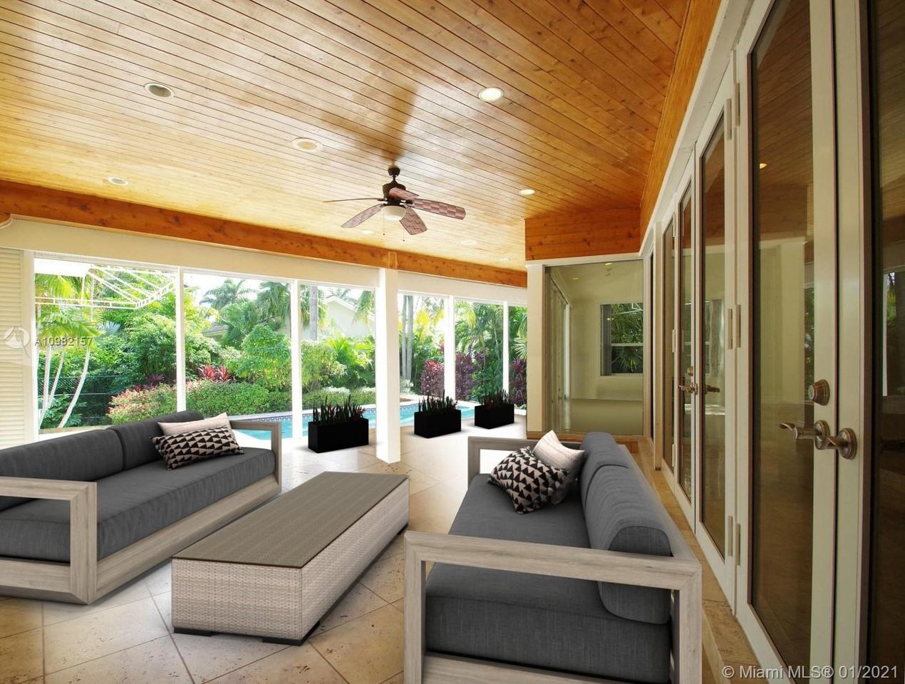 7155 East Lago Drive - Photo 2 of 9