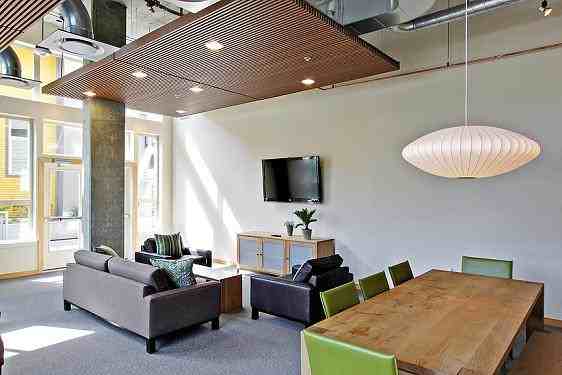 Thornton Place - Plaza - Photo 6 of 170