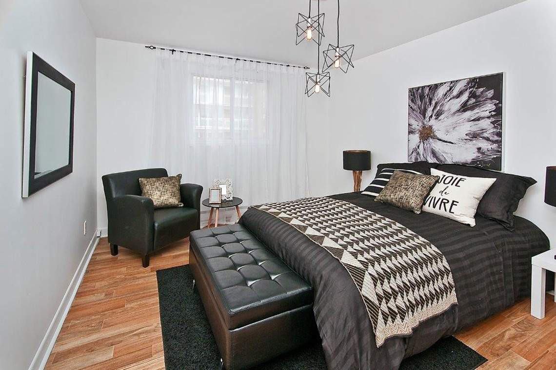 Place Duval - Photo 3 of 9