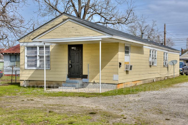 1730 Telfair St - Photo 2 of 18