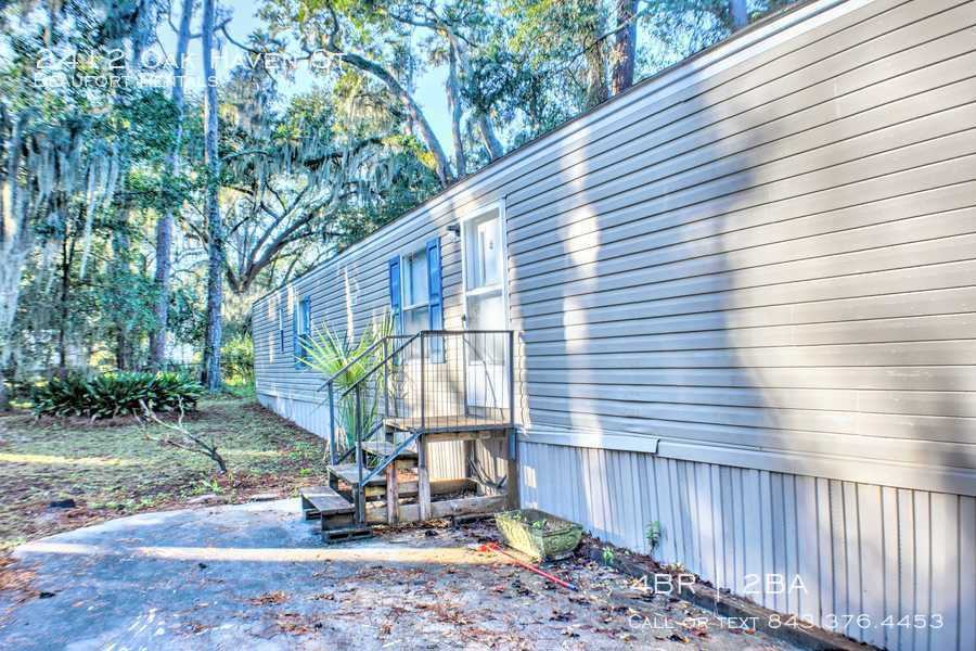 2412 Oak Haven St - Photo 2 of 15