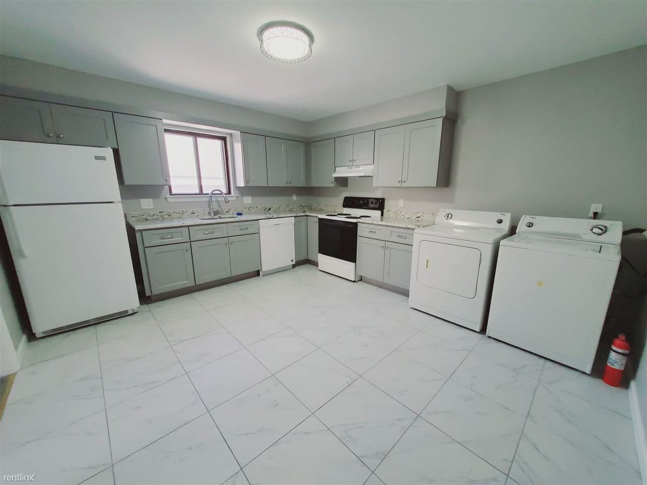 323 Cove Rd #2ndFL - Photo 2 of 8