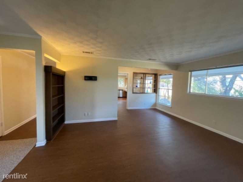 434 Columbia Cir - Photo 3 of 22