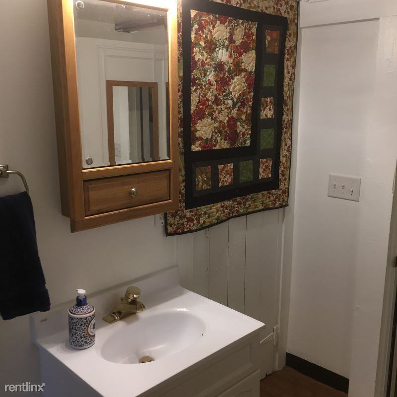 352 Marion Ave - Photo 2 of 11