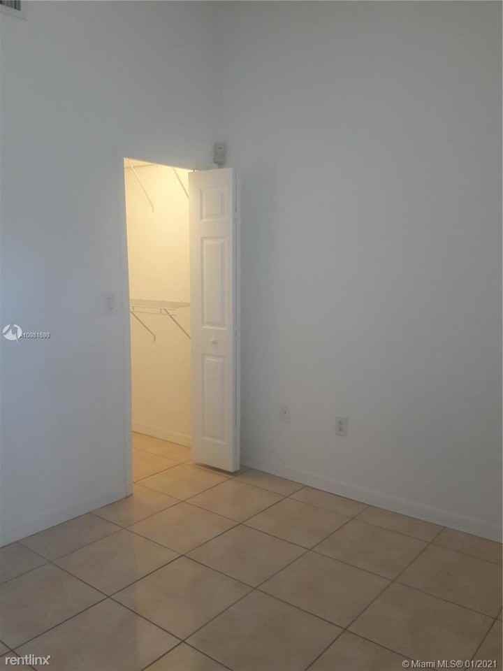 2910 Se 12th Rd - Photo 3 of 8