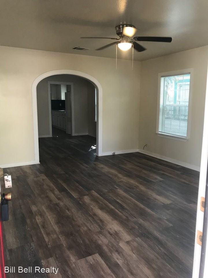 2408 8th St - Photo 2 of 10