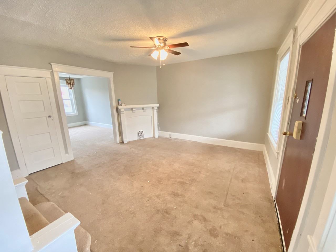 1018 Mcdowell Ave - Photo 2 of 10