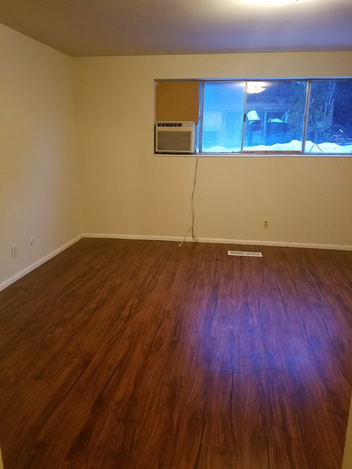 1403 S 300 E - Photo 2 of 8