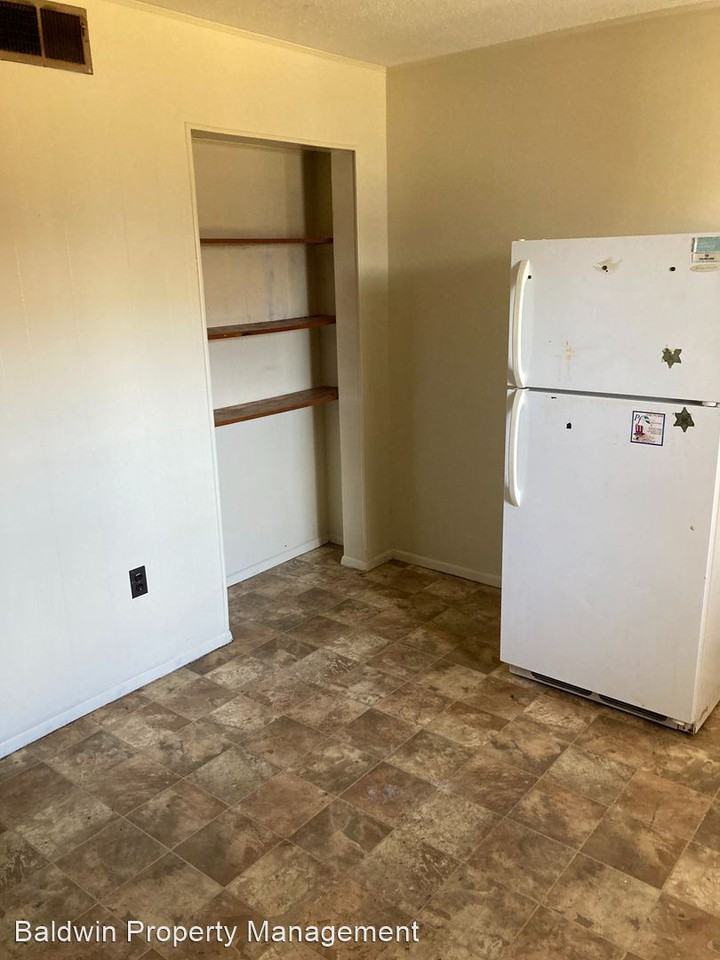 1401 E. FIFTH STREET - Photo 3 of 8