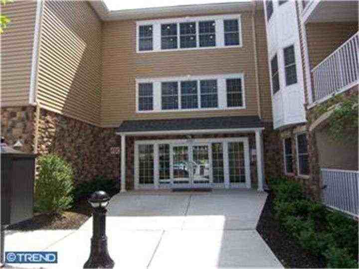 2204 Yardville-Hamilton Square Rd - Photo 2 of 10