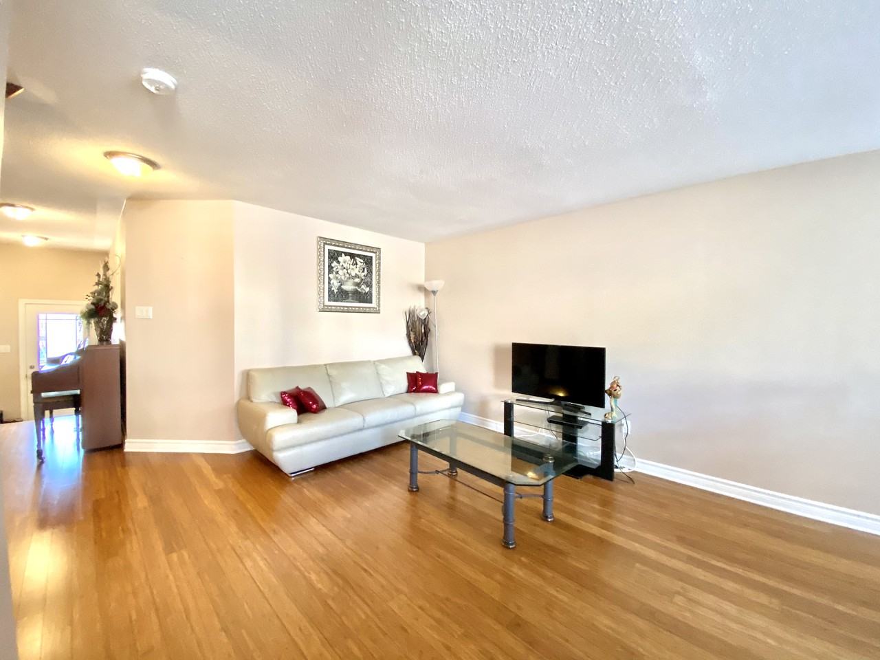 107 Montmorency Way - Photo 3 of 12