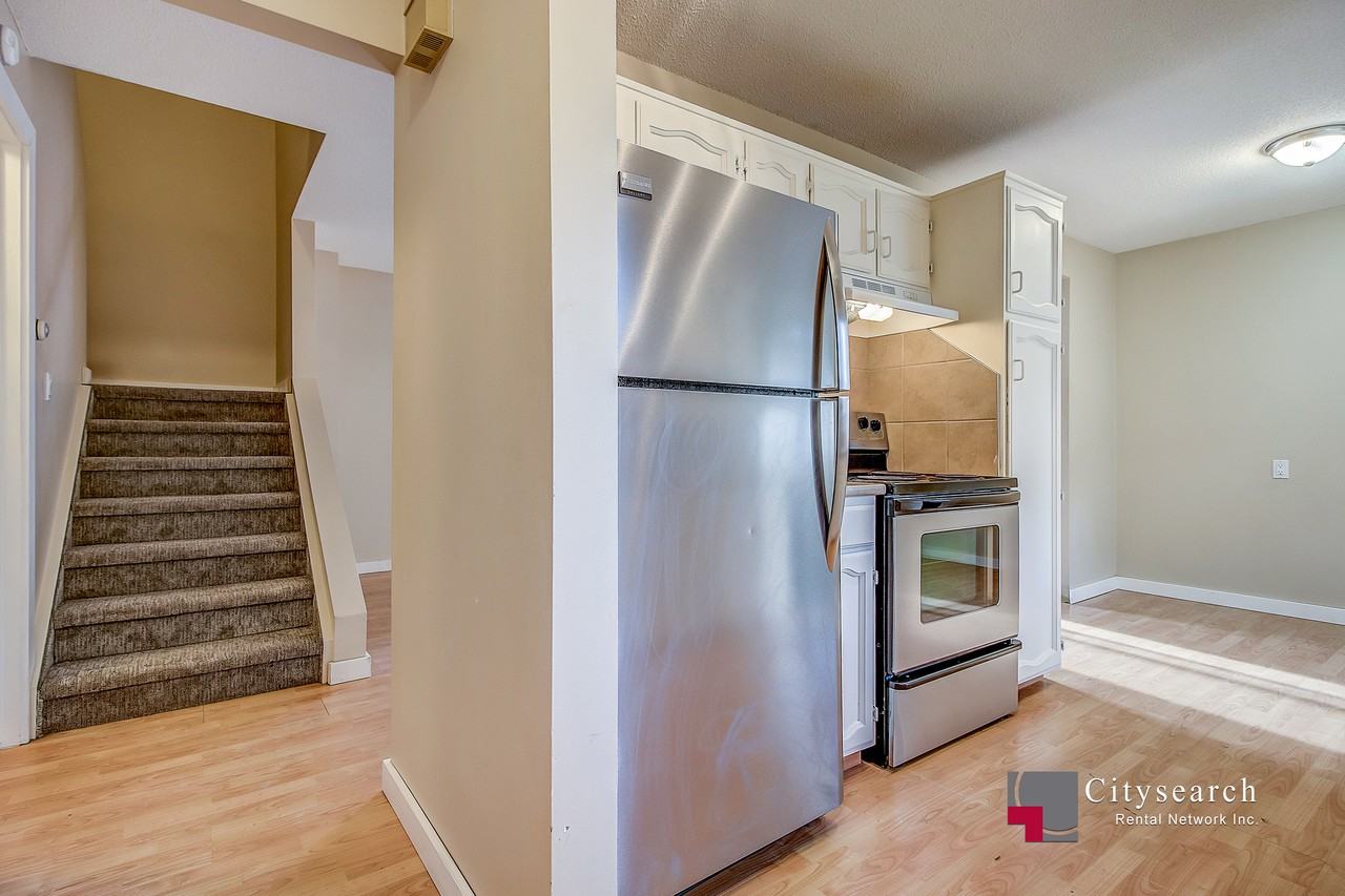 1937F 24a St Sw - Photo 3 of 17