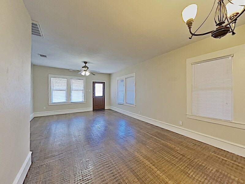 929 S Rosemont Ave - Photo 2 of 12