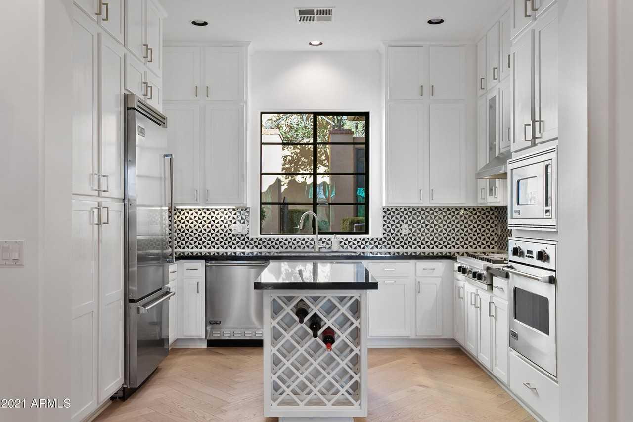 18650 N Thompson Peak Pkwy Unit 1060