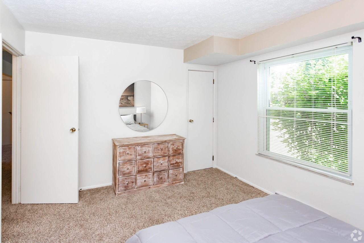 Central Park West Apartments & Townhomes - Photo 5 of 41