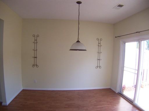 3955 Elizabeth Glen Way - Photo 3 of 10