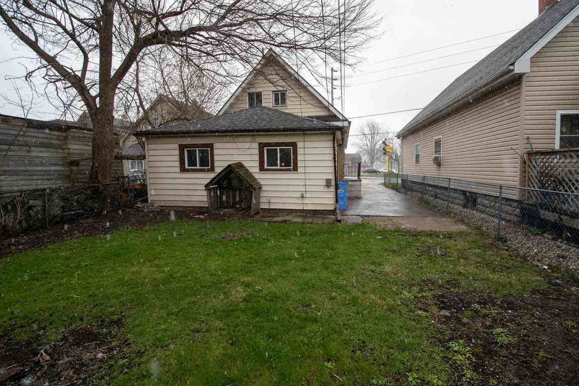 2-264 Hamilton Road - Photo 2 of 8