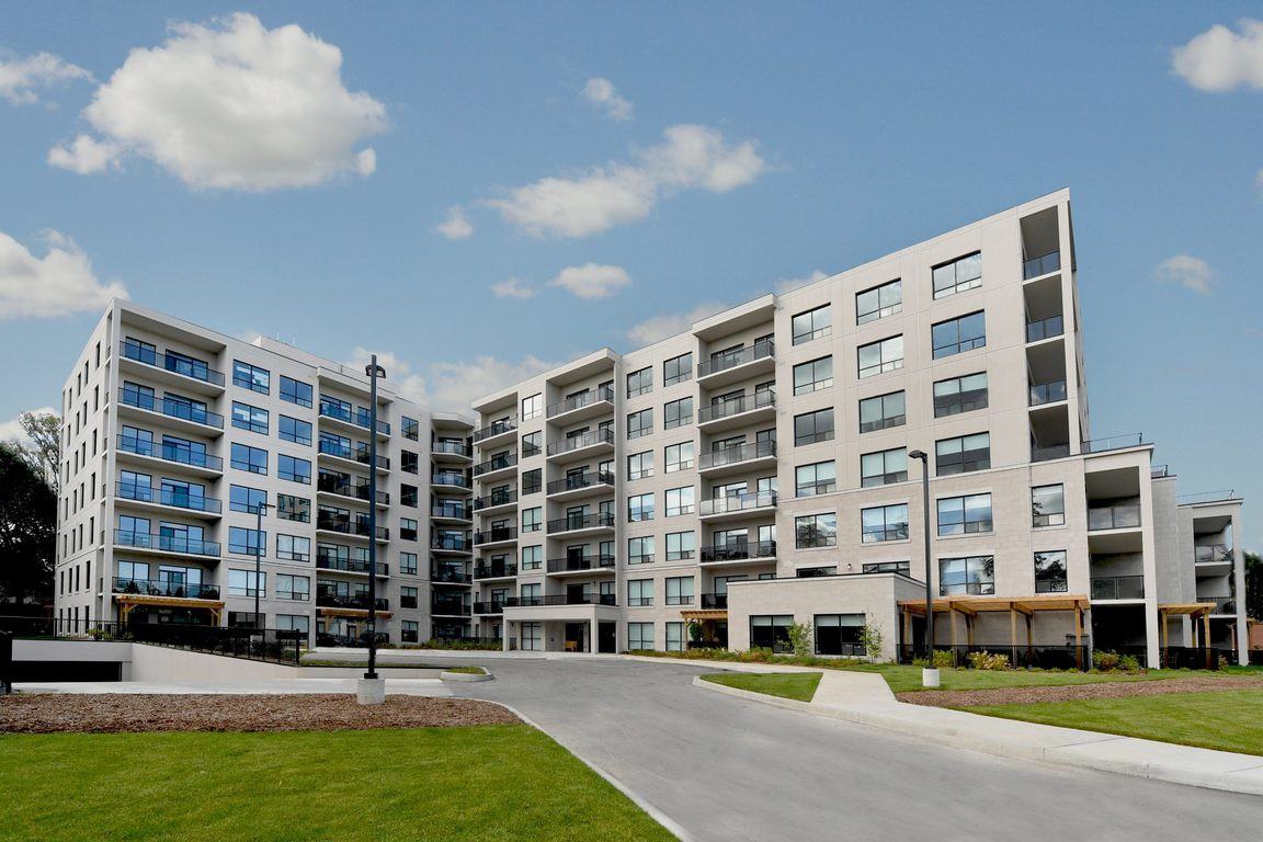 7071200 Commissioners West Apartments 1200 Commissioners Rd W