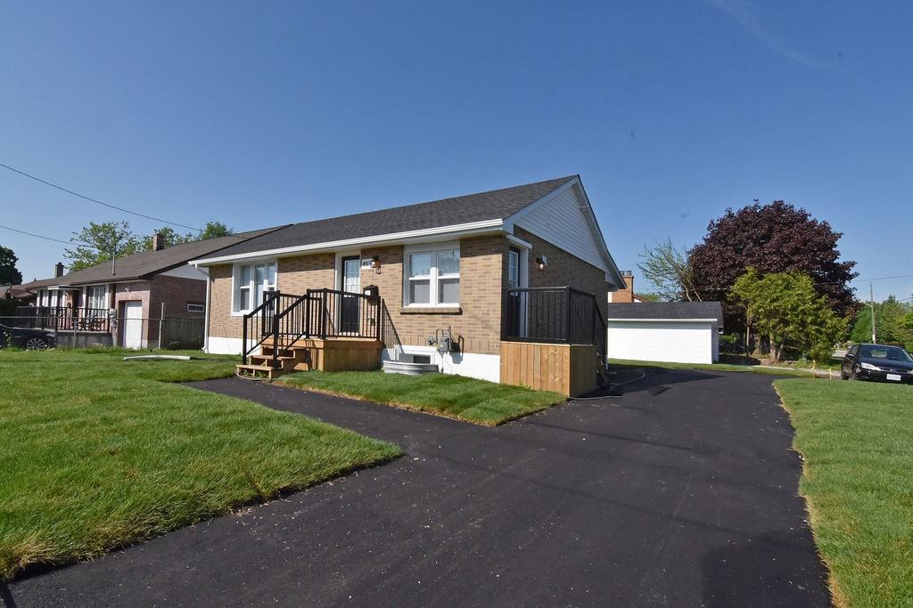 493 Second Street - Photo 2 of 12