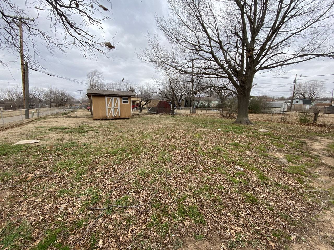 1420 N College Ave - Photo 3 of 19