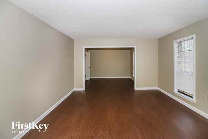 3333 Summerhill Dr - Photo 2 of 15