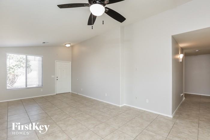 3621 N 105th Dr - Photo 3 of 15