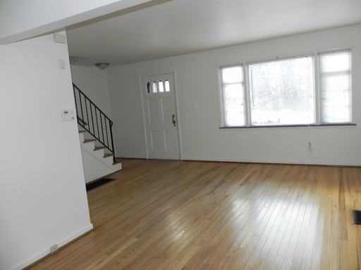 712 Overbrook Dr - Photo 2 of 17