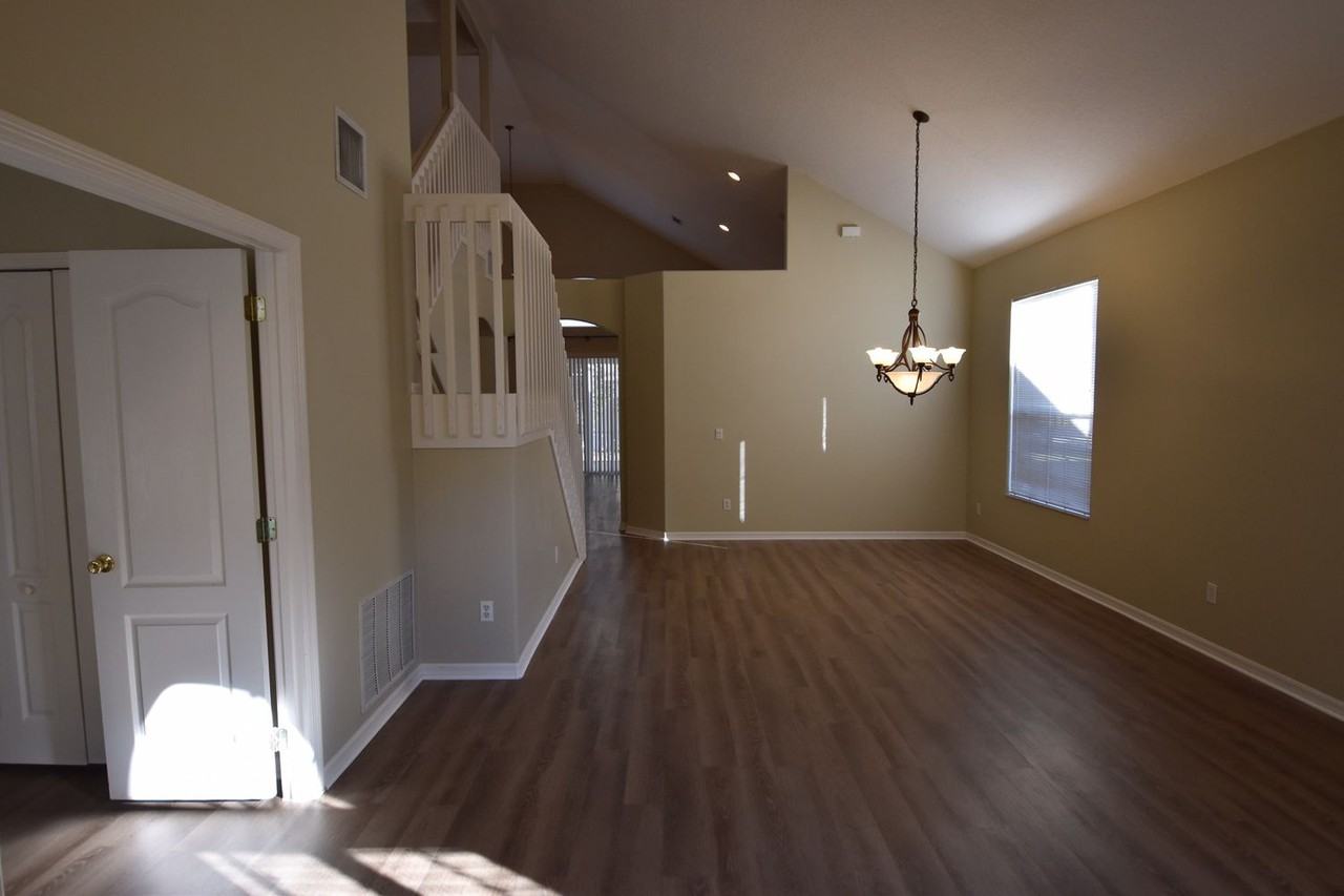 1466 Twin Leaf Ln - Photo 2 of 15