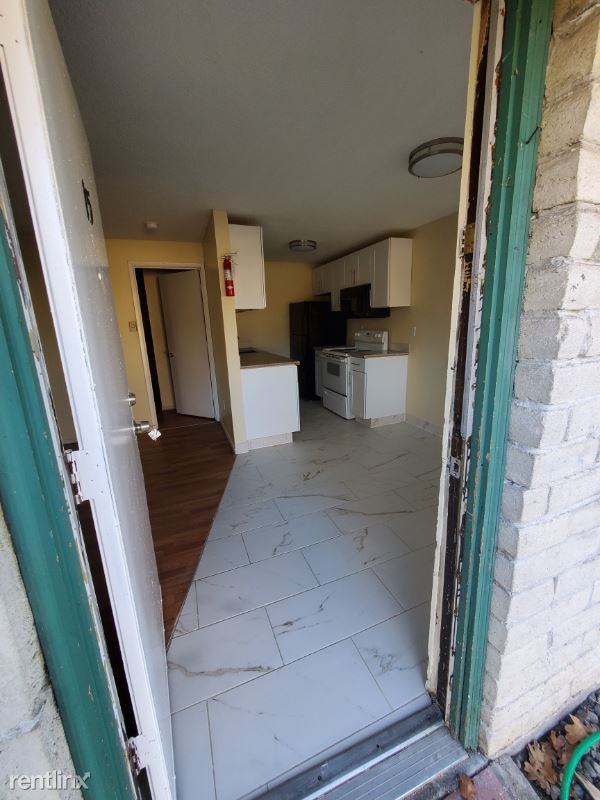 3232 3232 94th St S 15 - Photo 2 of 10