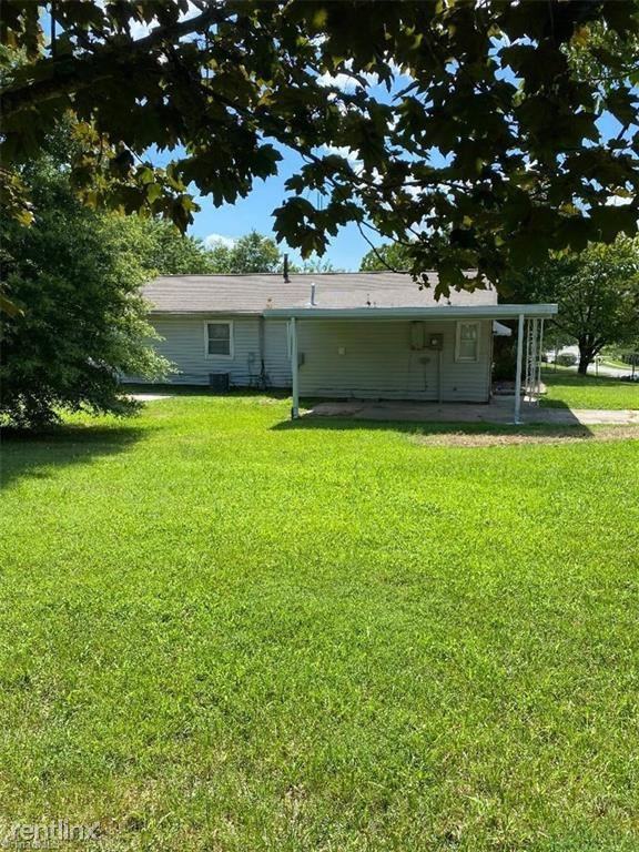 1201 Bilbro St - Photo 3 of 14