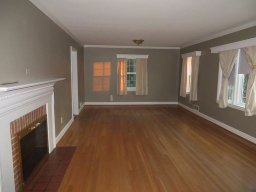 805 E Broad St - Photo 3 of 24