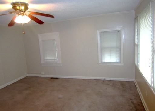 312 Elder St - Photo 2 of 8