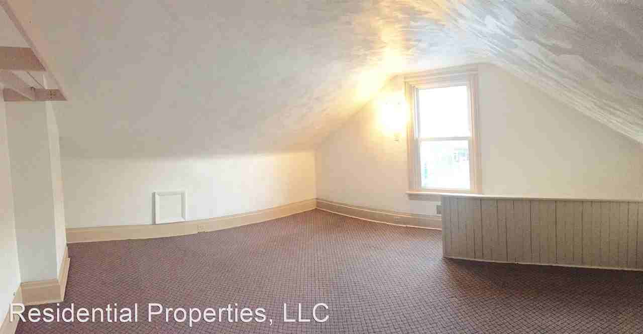 510 Lincoln Ave - Photo 3 of 4