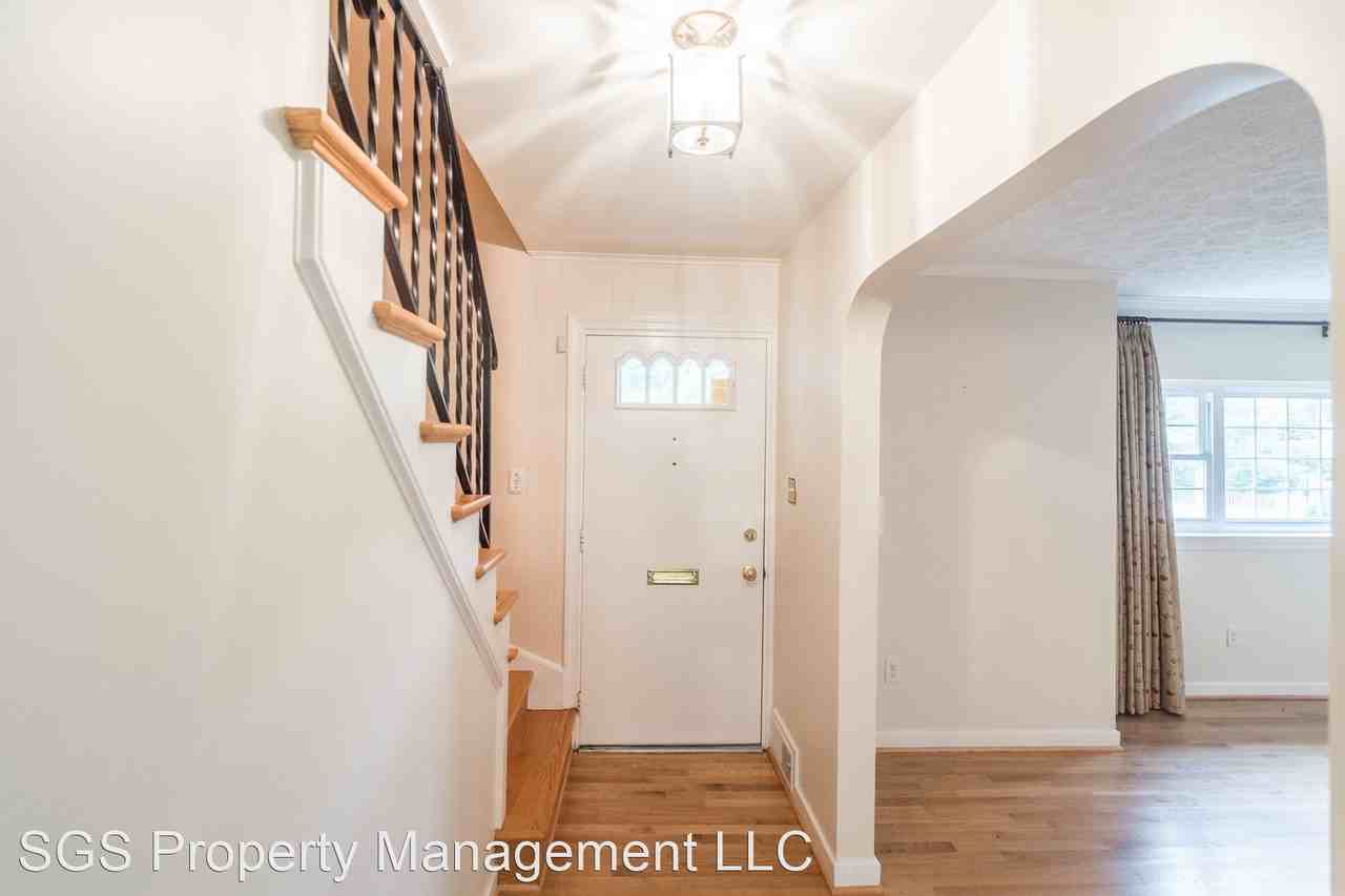 6104 28th St N - Photo 3 of 29