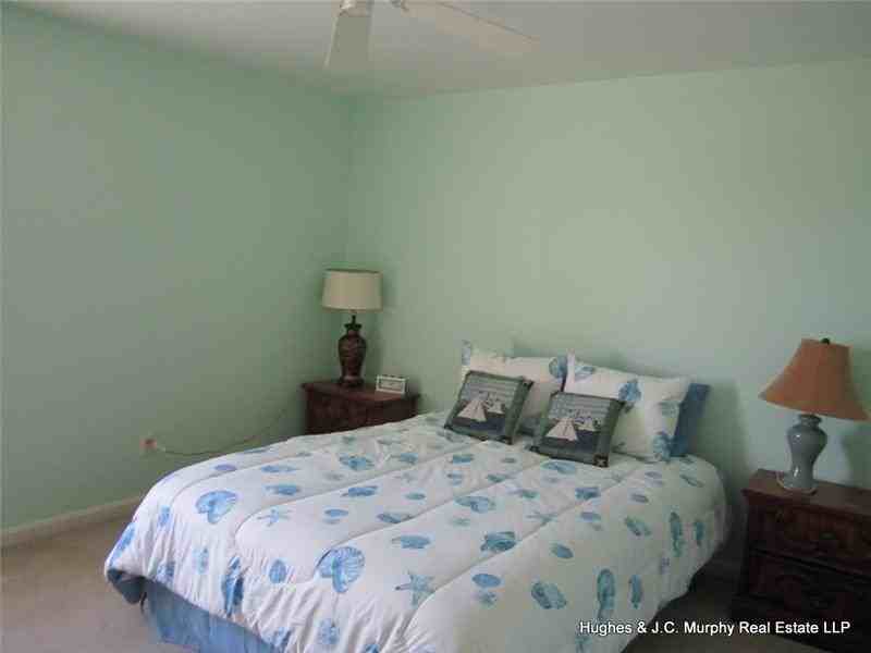 1 Edgewood Dr - Photo 3 of 9