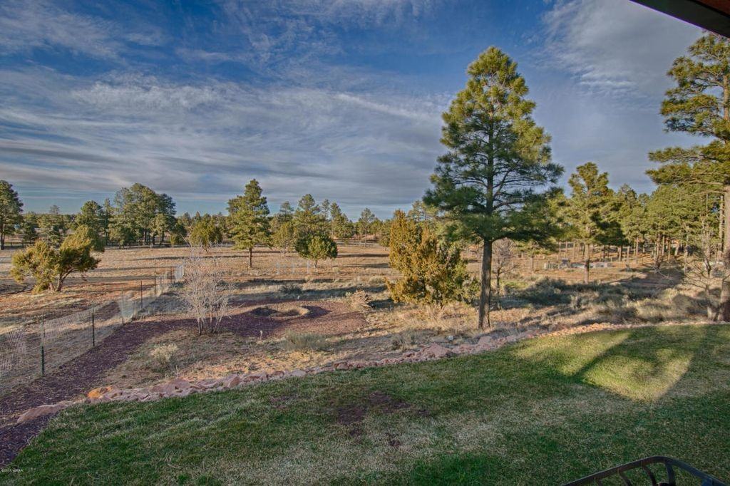 1058 Chamberlain Way - Photo 2 of 15