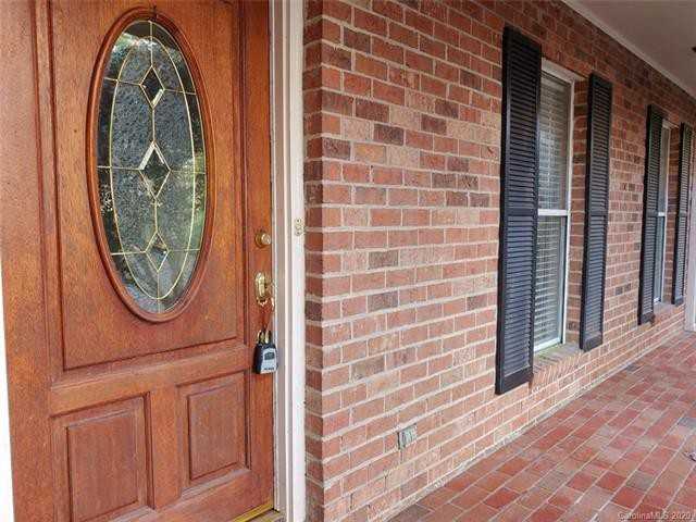 103 Beckham Ct - Photo 2 of 16