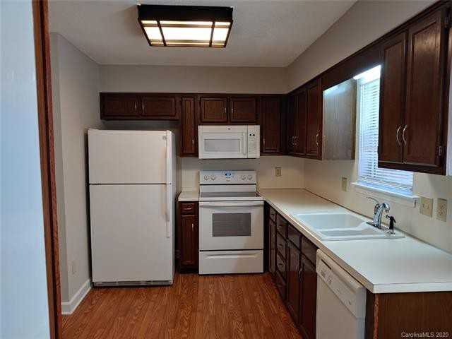 103 Beckham Ct - Photo 3 of 16