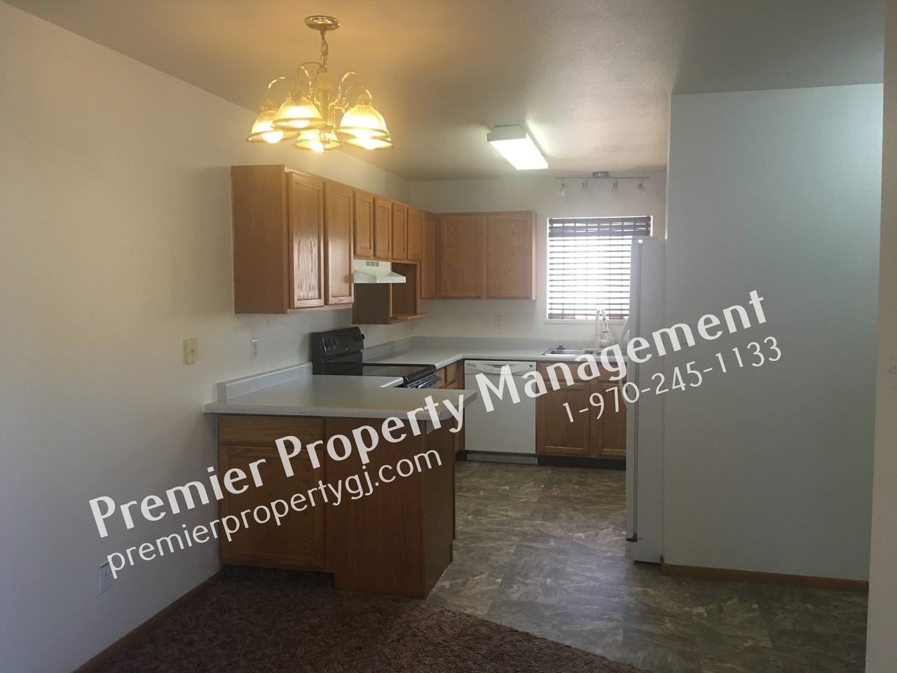 464 Pera St - Photo 5 of 13