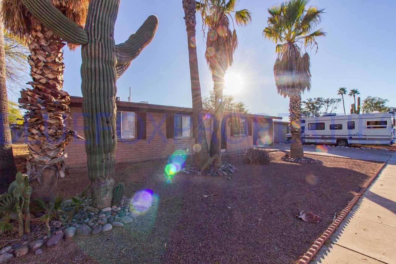 2419 W Sumaya Way - Photo 3 of 24