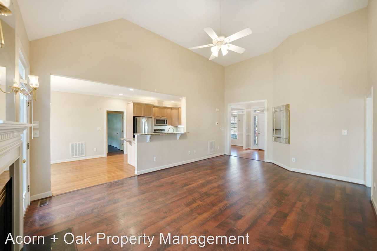 1902 Meeting St - Photo 2 of 19