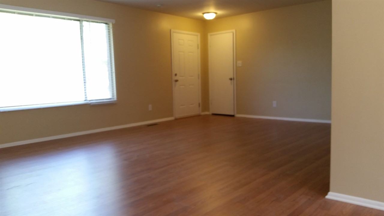 1485 S 1900 E - Photo 3 of 19