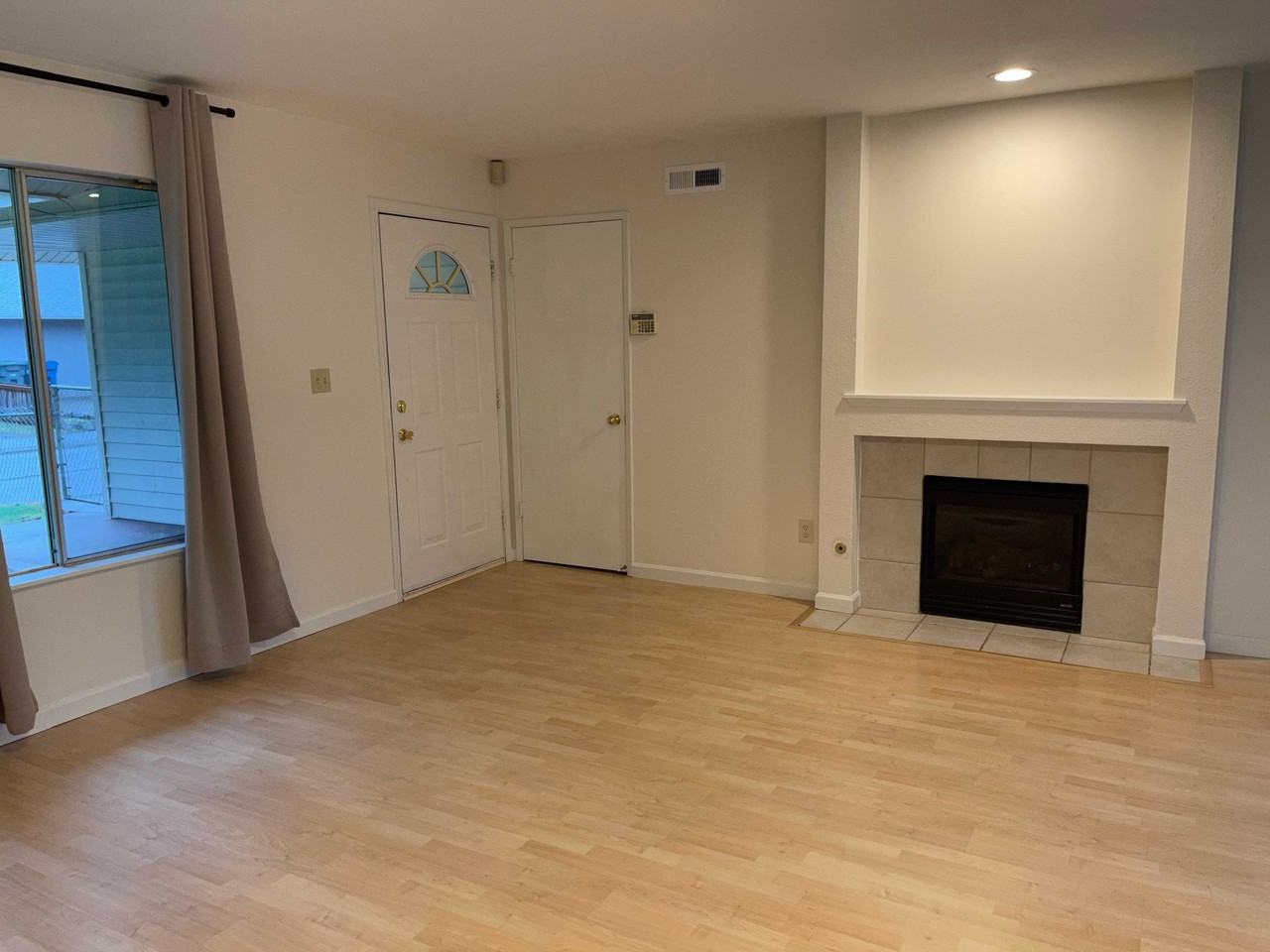 19417 Se 265th St - Photo 2 of 17