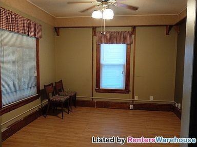 614 20th Ave Ne - Photo 3 of 12