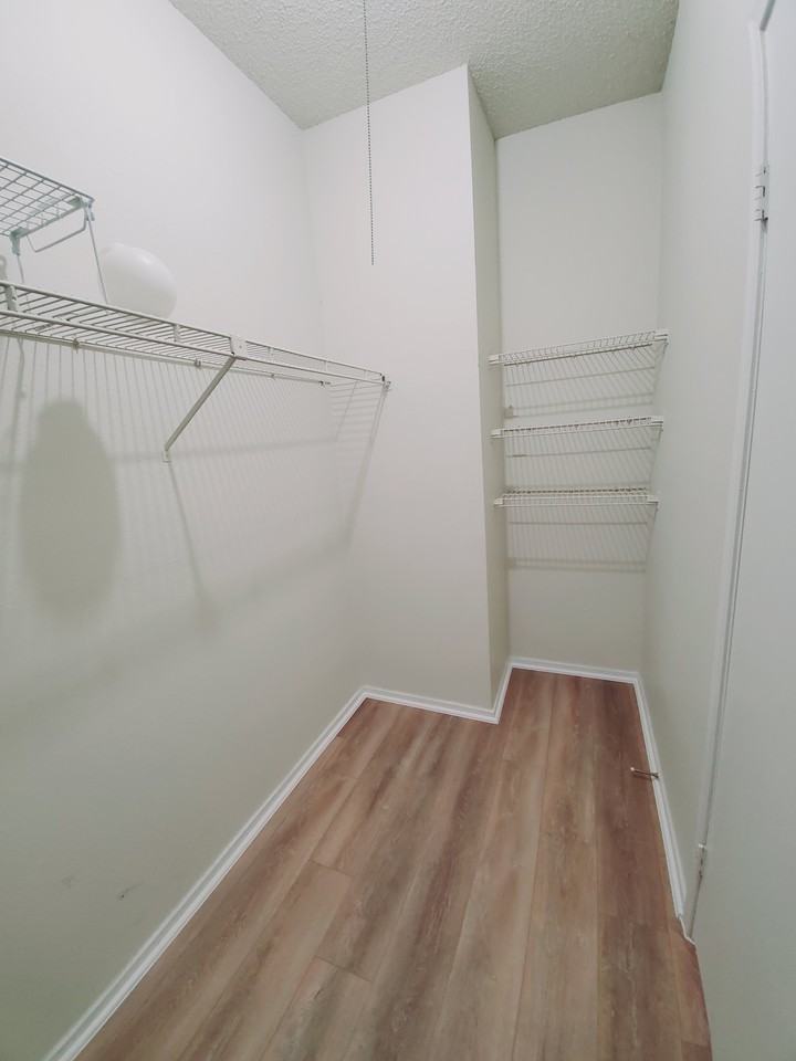 edge creek - Photo 3 of 10